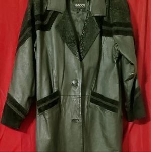 Women's vintage leather coat. Black, size small